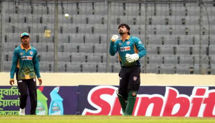 মবৃথা গেল সোহানের সেঞ্চুরি